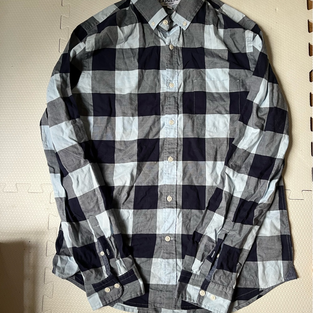 NWT men’s Express button down blue checker shirt size M